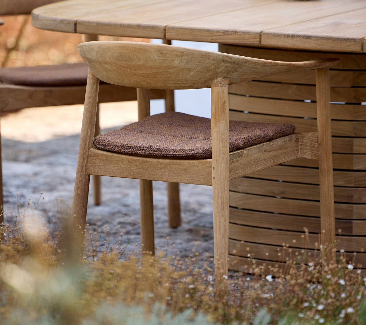 Mellow dining lifestyle