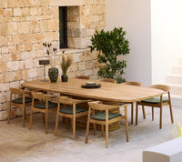 Mellow oval dining table lifestyle