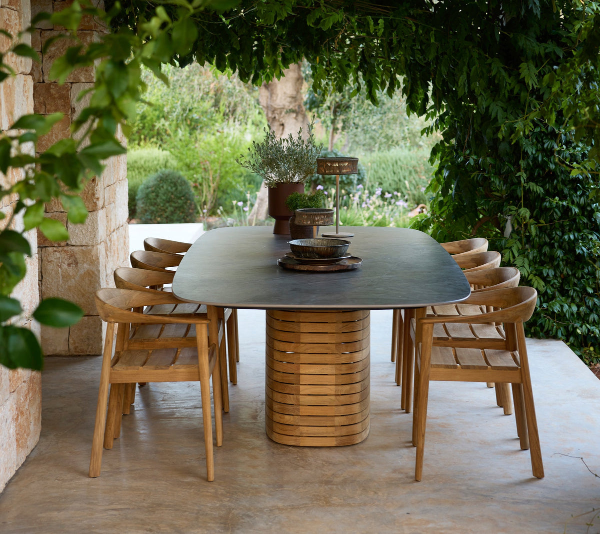 Mellow oval dining lifestyle