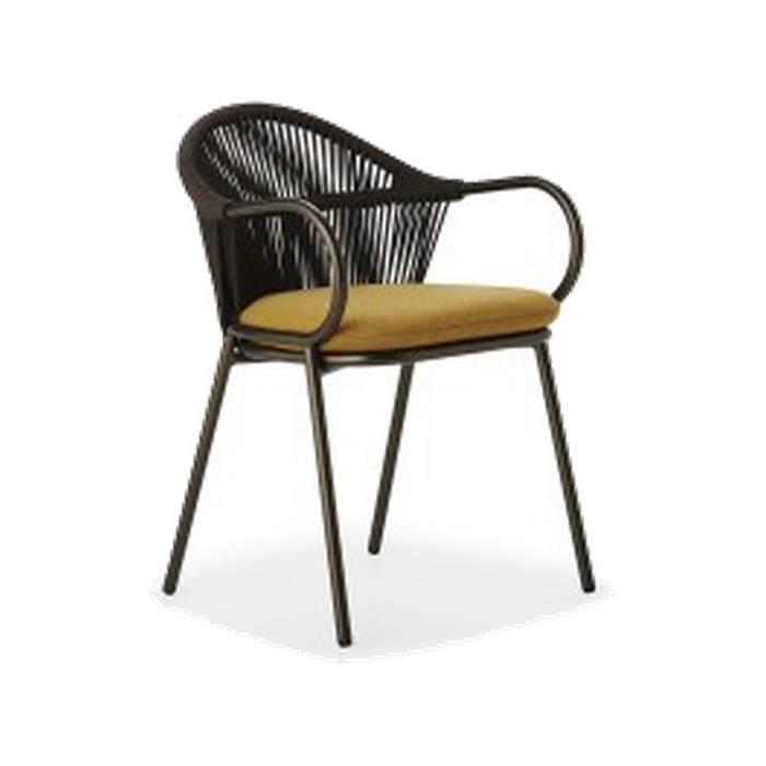 Queen Goa Chair by Roberti