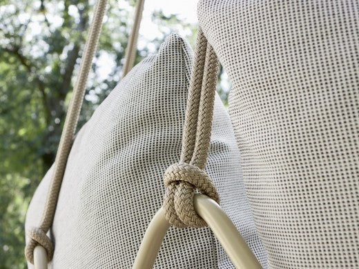 Detail of Roberti Gravity 9880 Nautic rope suspension and outdoor cushion