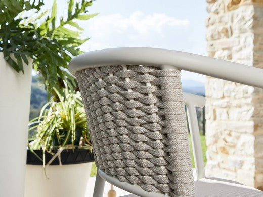 Detail of Roberti Lipari 4331 chair in White and Oval Searope