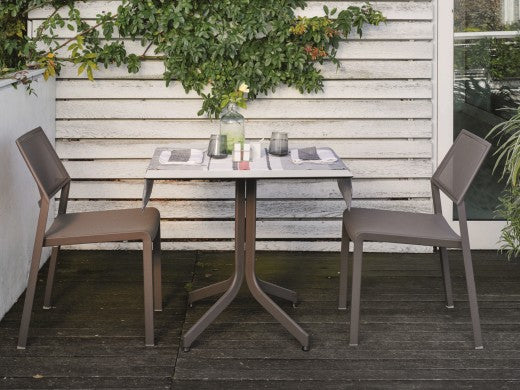 Roberti Samba Rio folding table with dining chairs in Terra