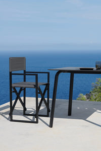 Stack Dining table 90