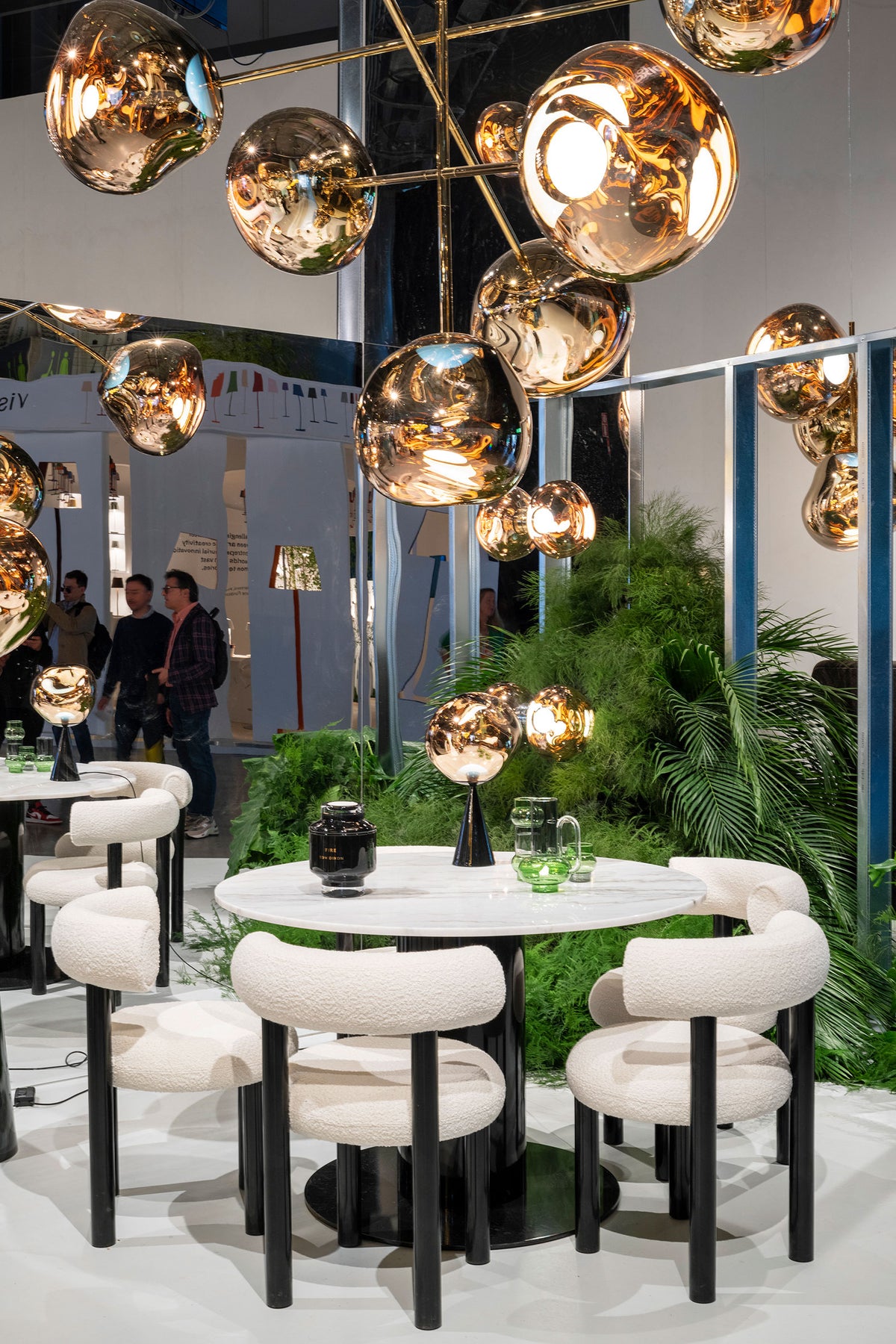 Tom Dixon Melt Large Chandelier official interior view