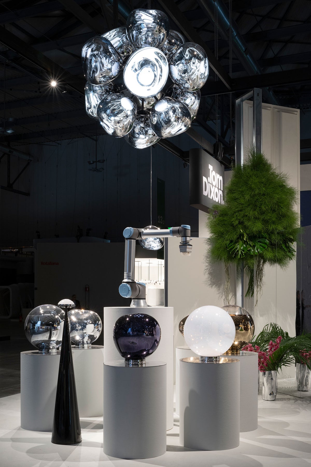 Tom Dixon Melt Burst Chandelier in an official interior installation