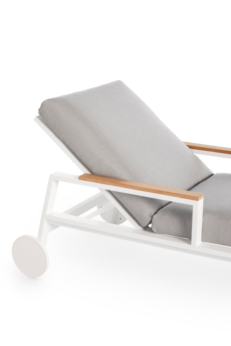 Timeless Chaise Lounge with arms and wheels