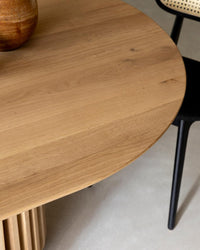 Maru oval dining table natural varnished oak tabletop closeup