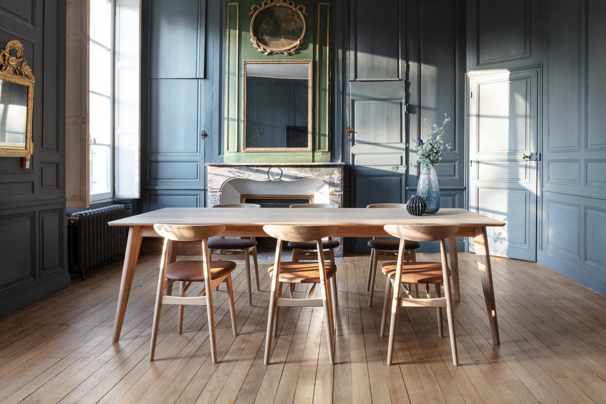 Vincent Sheppard Teo Dining Chair lifestyle photograph