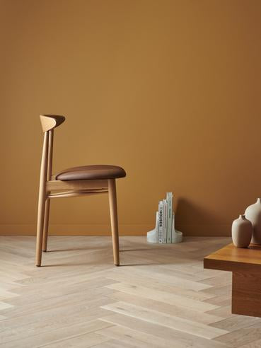 Vincent Sheppard Teo Dining Chair lifestyle photograph