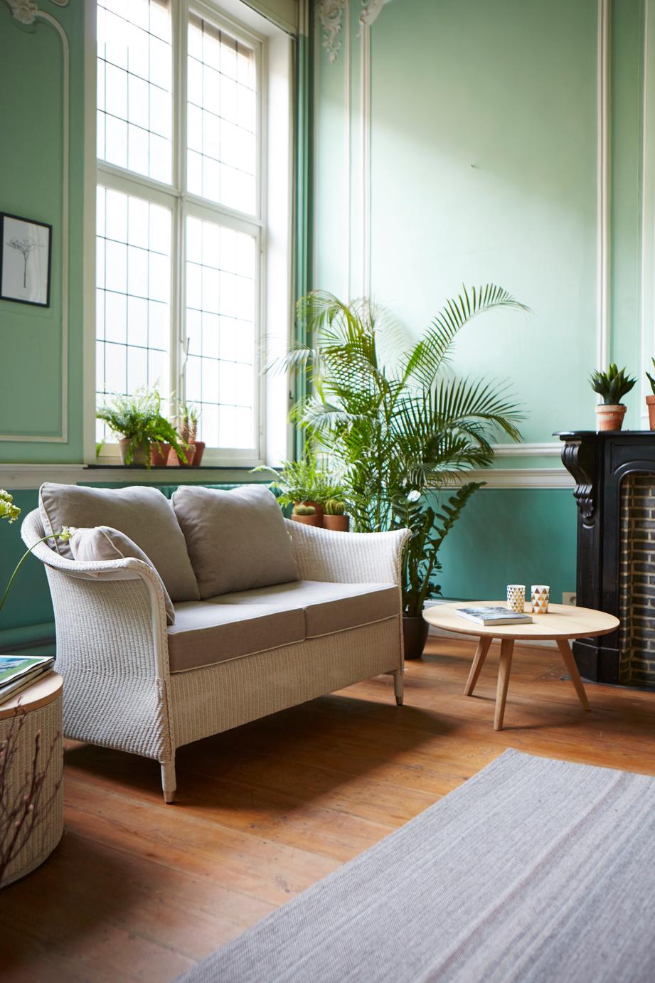 Vincent Sheppard Victor Lounge Sofa lifestyle image 1