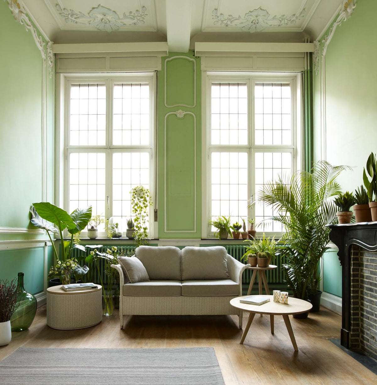 Vincent Sheppard Victor Lounge Sofa lifestyle image 2